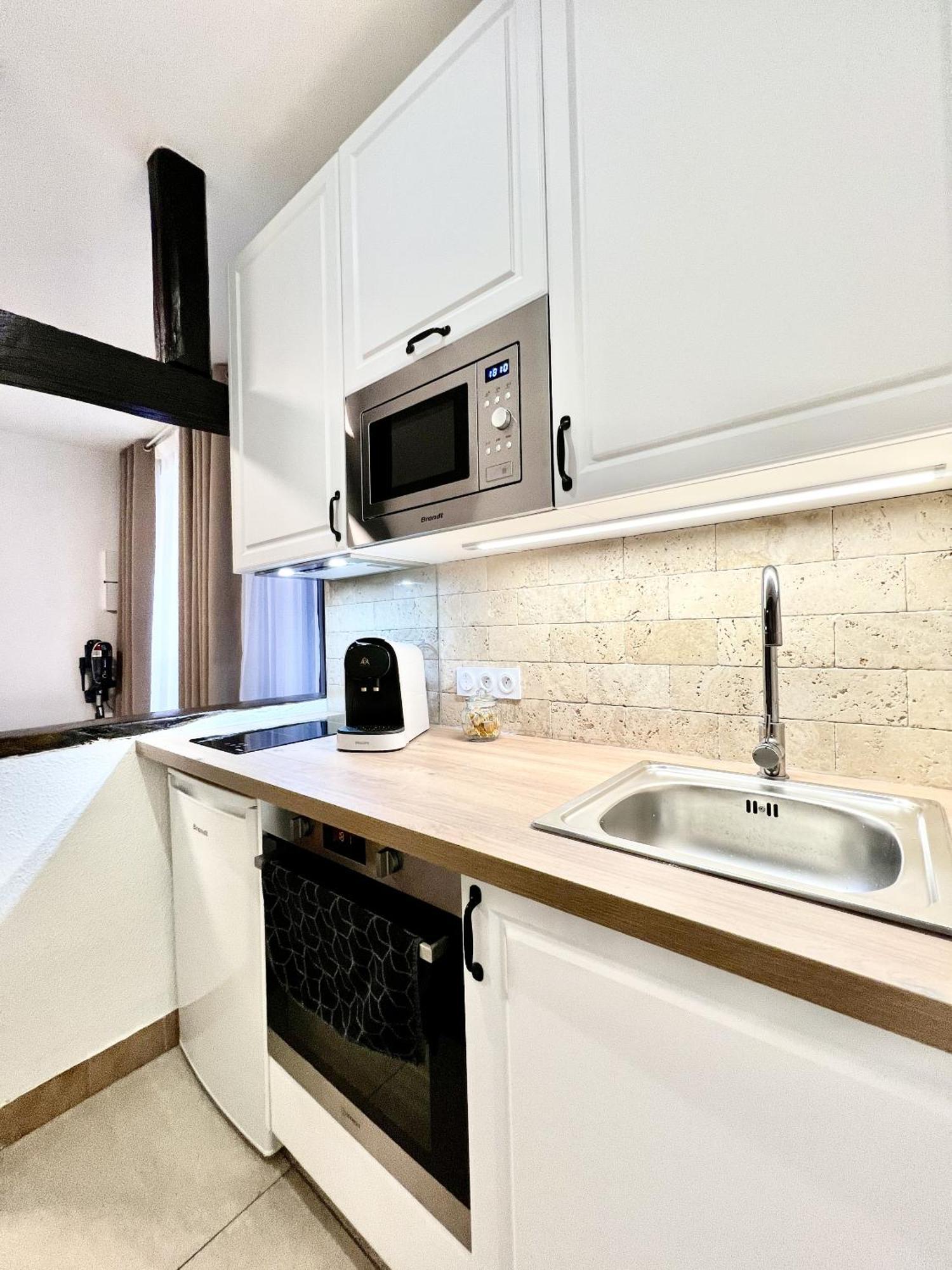 Les Logis D'Esmeralda-Des Appartements Au Charme Intemporel Romorantin-Lanthenay Exterior photo